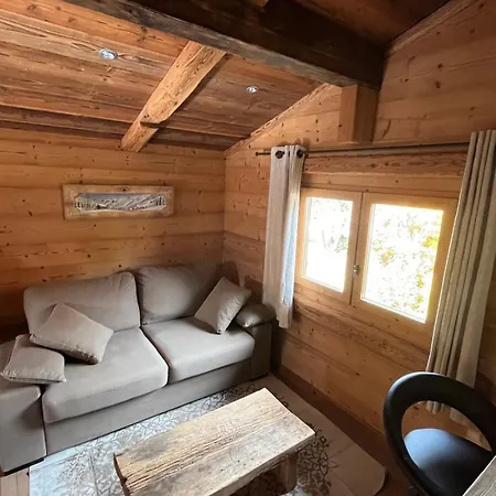 Le Chavan With Magnificent View 6-8 People Chalet